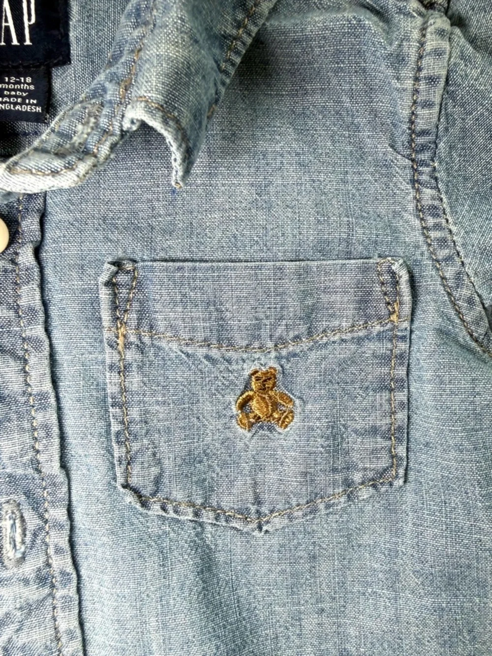Gap Baby | Chambray Collared Shirt in Washed Medium Blue | 12-18 Months